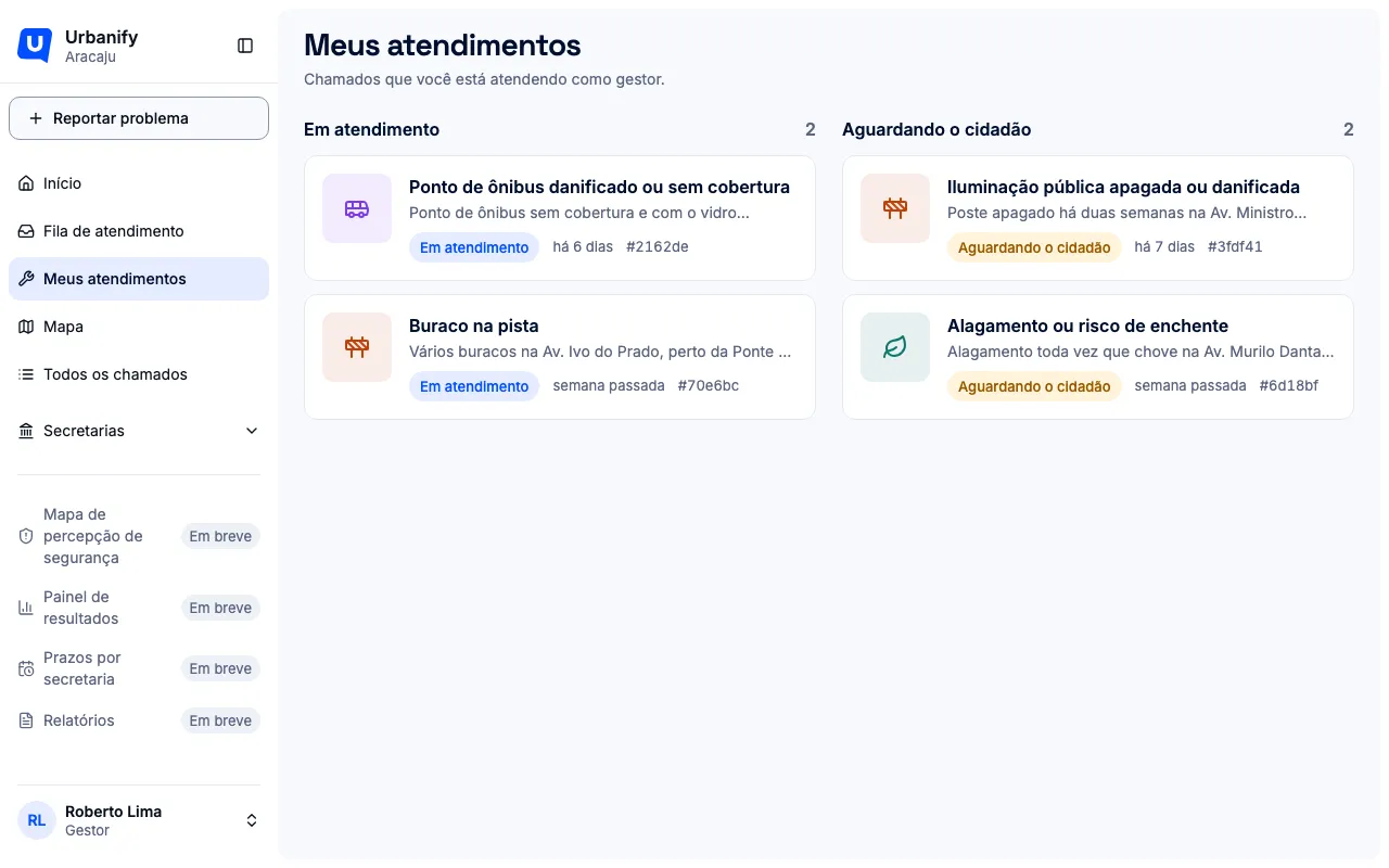 Tela Meus atendimentos, com os chamados em atendimento e os que aguardam o cidadão, em duas colunas.